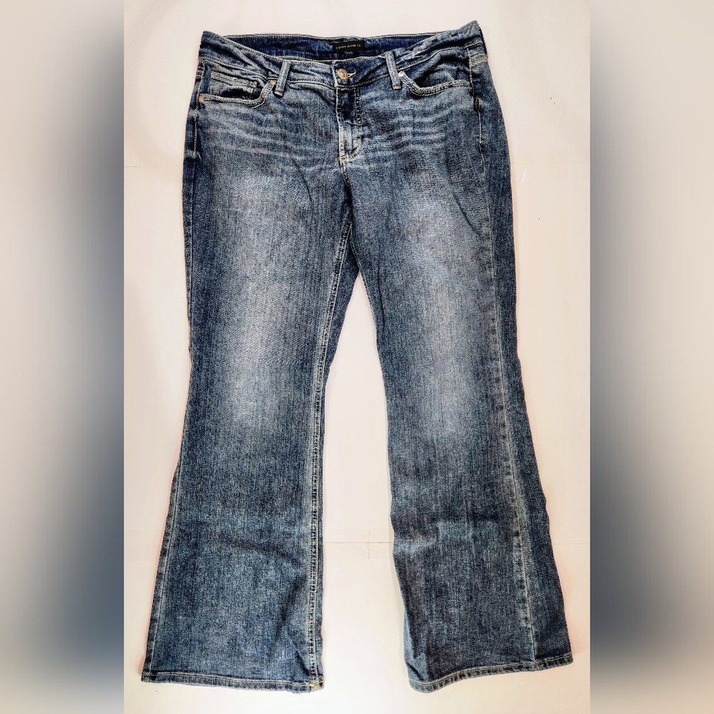 Silver Jeans Suki Bootcut Medium Wash Mid Rise Sz 30 Tall (30x33) Distressed